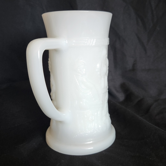 Federal Glass Iridescent Milk Glass Beer Stine - Picture 8 of 10